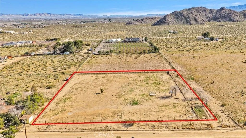 Photo of 9353 Cody #2 Rd, Lucerne Valley, CA 92356 (MLS # HD25245266)
