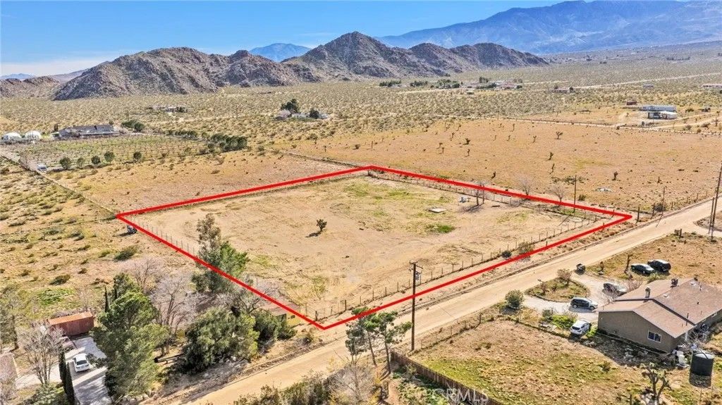 Photo of 9353 Cody #2 Rd, Lucerne Valley, CA 92356 (MLS # HD25245266)