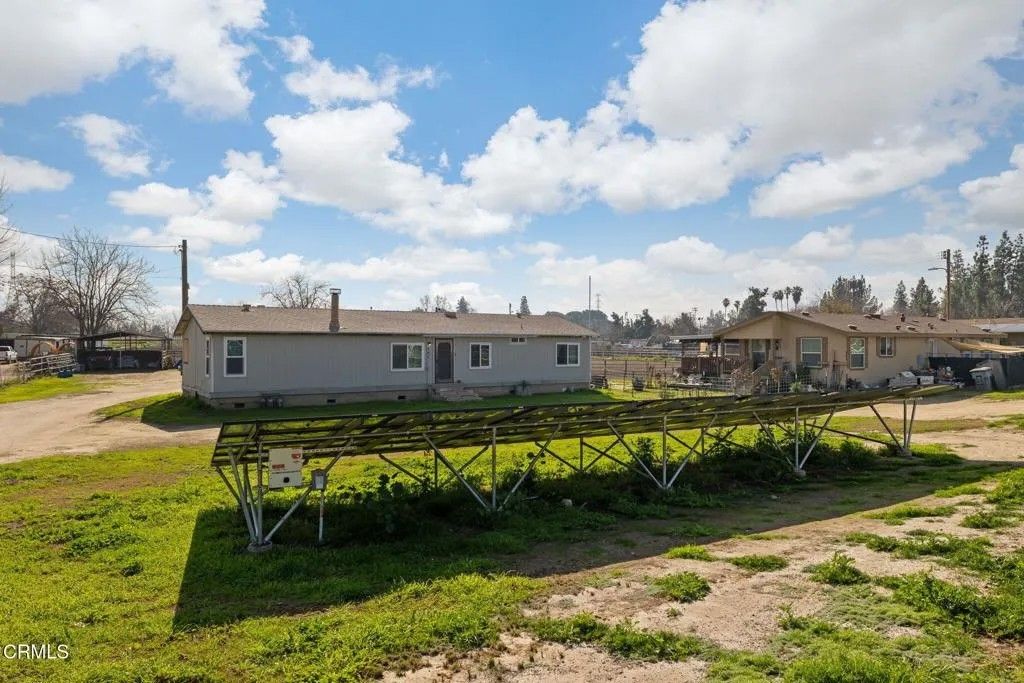 Photo of 301 Sycamore Drive, Bakersfield, CA 93308 (MLS # V1-34890)