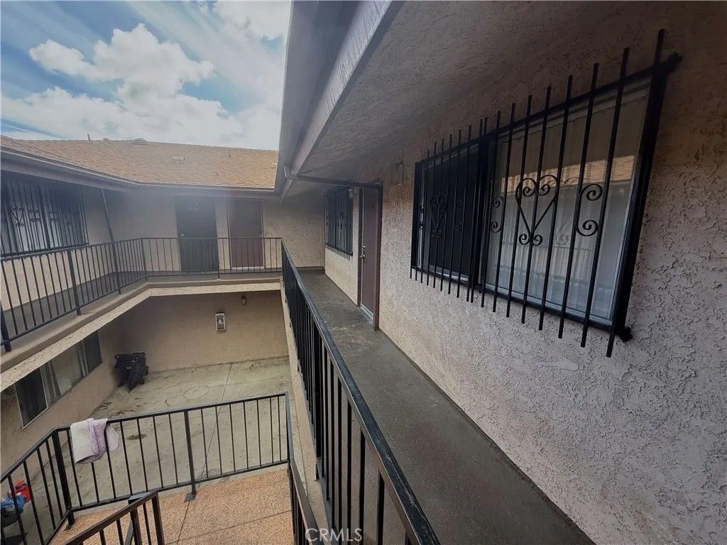 Photo of 469 W Oliver Street #3, San Pedro, CA 90731 (MLS # SB26045183)