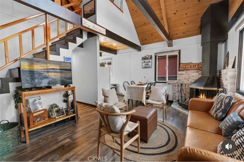 Photo of 187 Los Angeles Ave, Sugarloaf, CA 92386 (MLS # DW26085846)