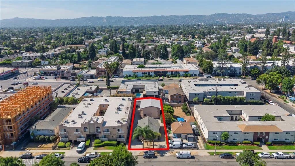 Photo of 14138 Gilmore Street, Van Nuys, CA 91401 (MLS # SR26163674)
