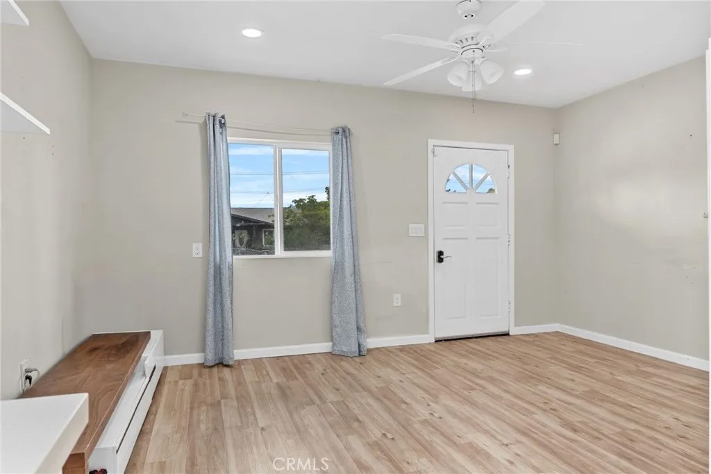 301 W 1st