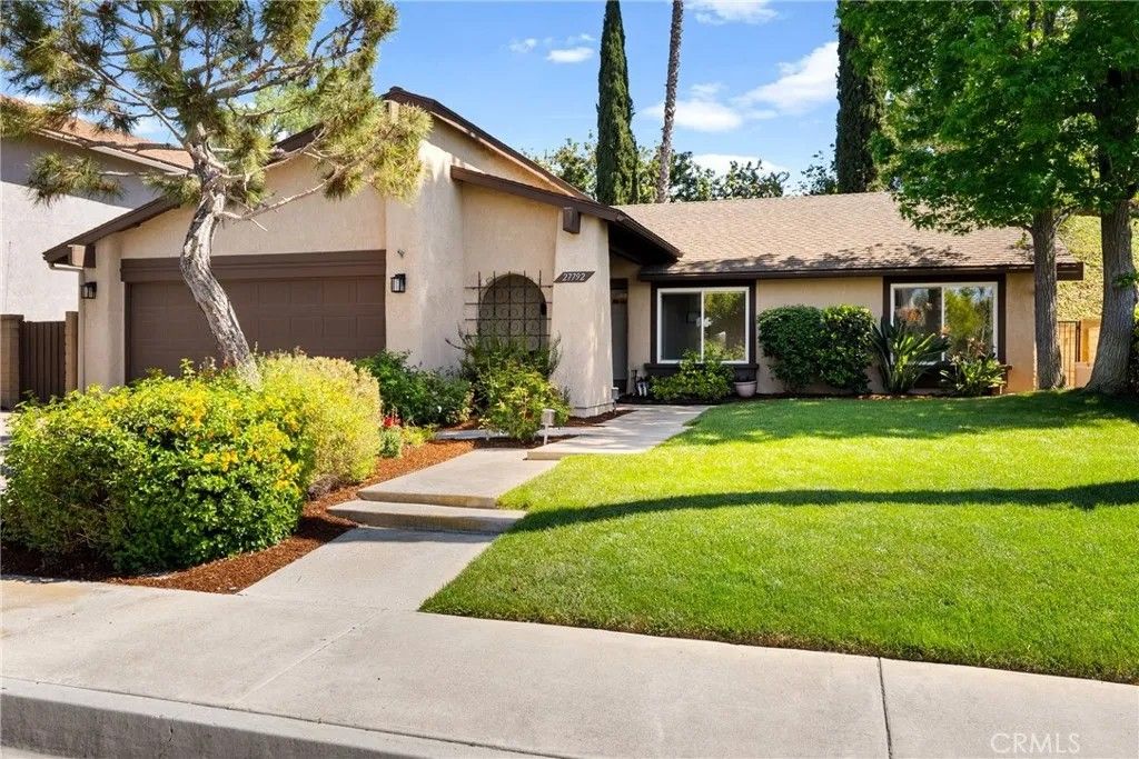 Photo of 27792 Sinsonte, Mission Viejo, CA 92692 (MLS # OC26069693)
