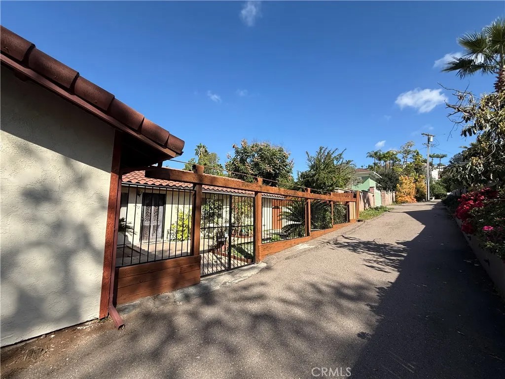 4792 Beaumont
