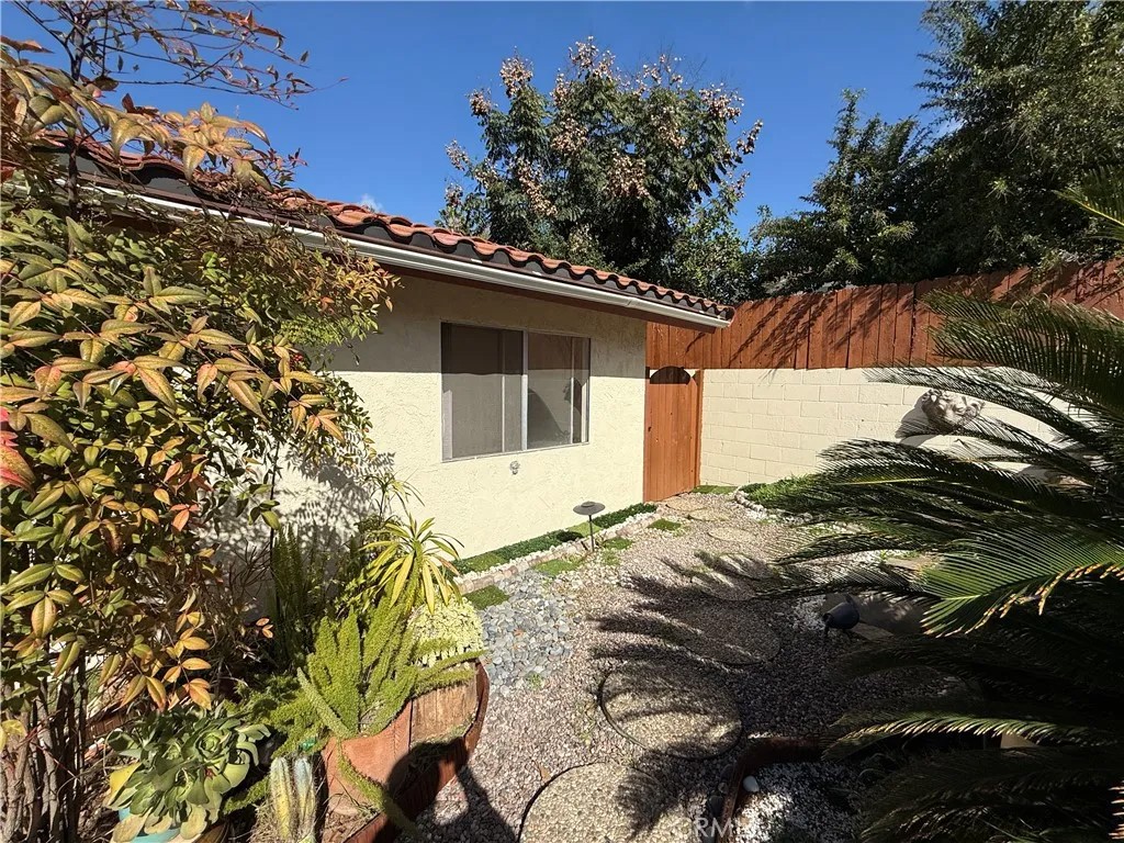 4792 Beaumont