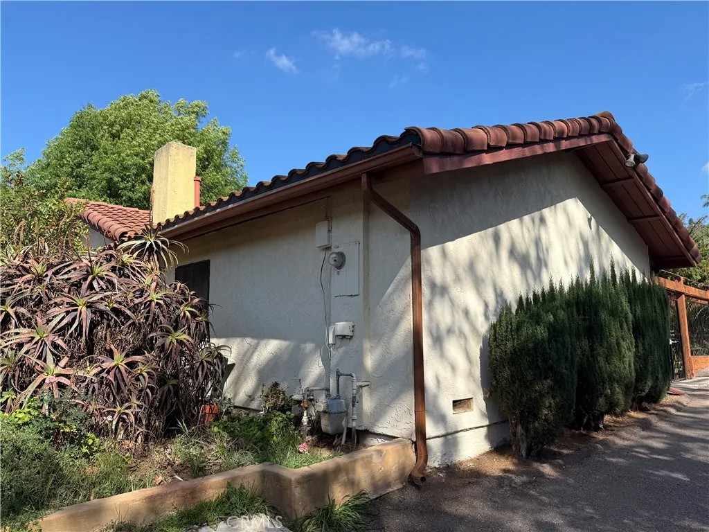 4792 Beaumont
