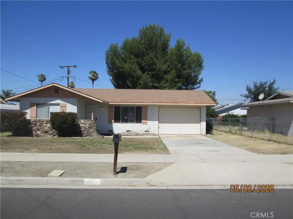 Photo of 721 S Santa Fe St, Hemet, CA 92543 (MLS # SW26013645)