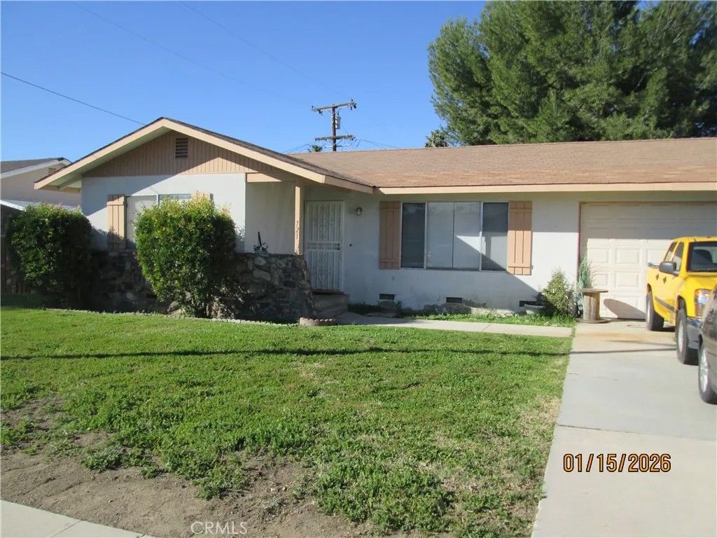 Photo of 721 S Santa Fe St, Hemet, CA 92543 (MLS # SW26013645)