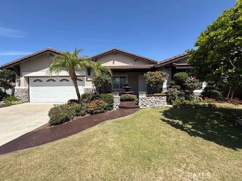 Photo of 42115 Sagewood St, Murrieta, CA 92562 (MLS # SW26090142)