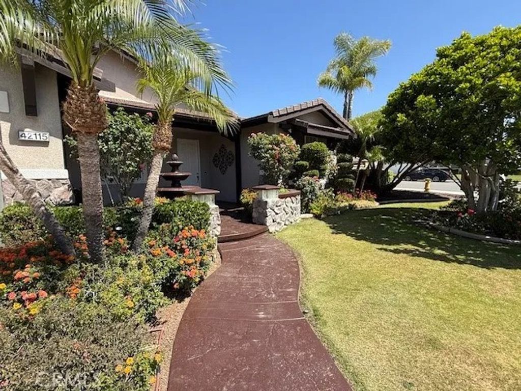 Photo of 42115 Sagewood St, Murrieta, CA 92562 (MLS # SW26090142)