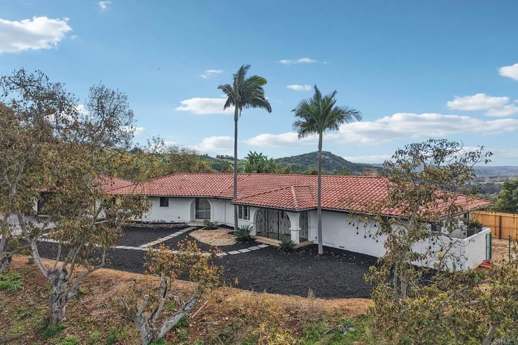 2918 Los Campos Drive