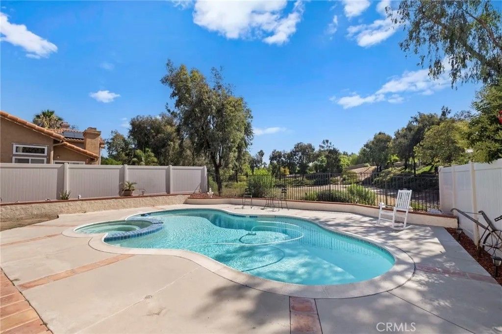 Photo of 25148 Corte Anacapa, Murrieta, CA 92563 (MLS # SW25155920)