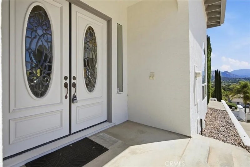 16262 Oak Springs