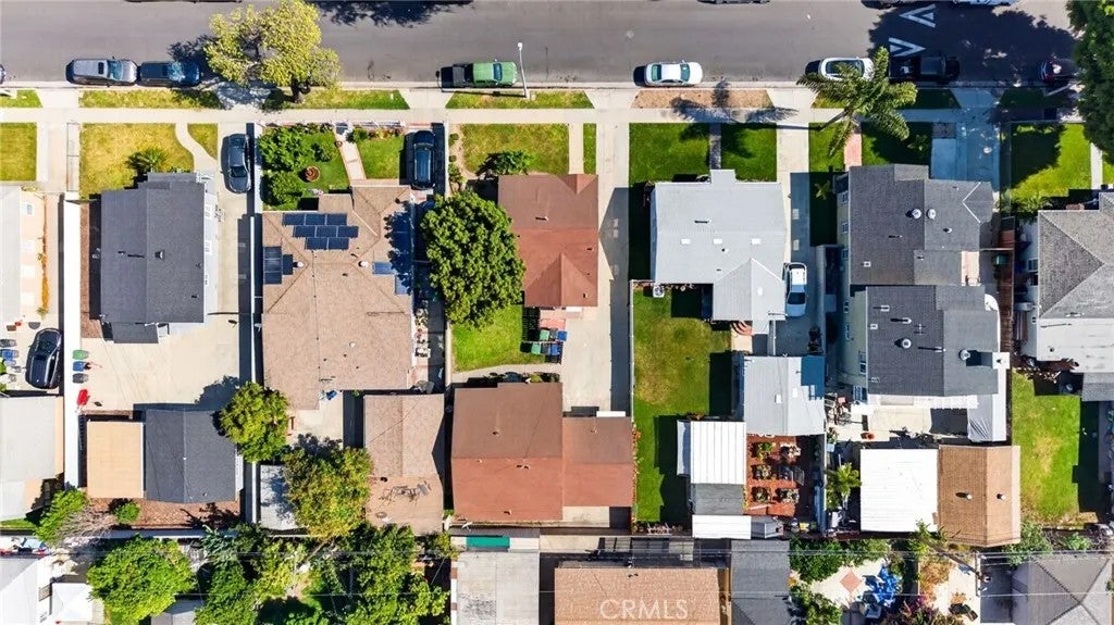 2624 E Jefferson