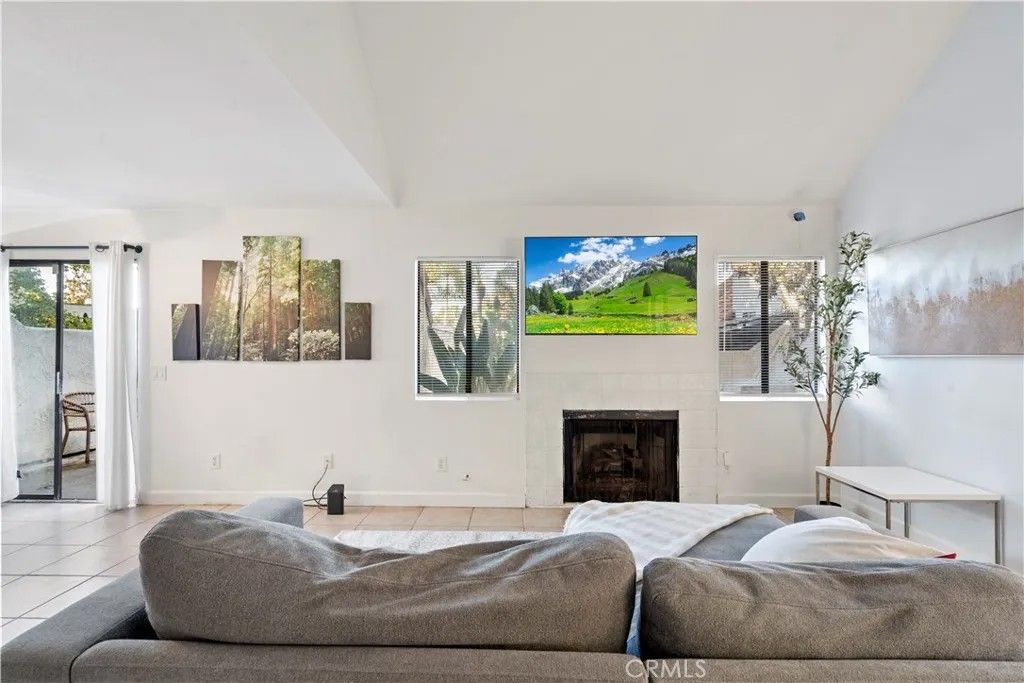 Photo of 313 N Melrose Dr #C, Vista, CA 92083 (MLS # SW26059872)