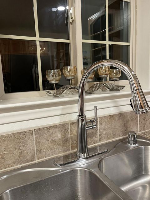 Tiny photo for 30582 Ferndale Dr, Running Springs, CA 92382 (MLS # 250043118)