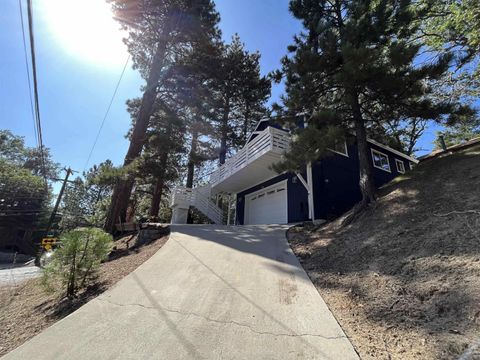 Tiny photo for 30582 Ferndale Dr, Running Springs, CA 92382 (MLS # 250043118)