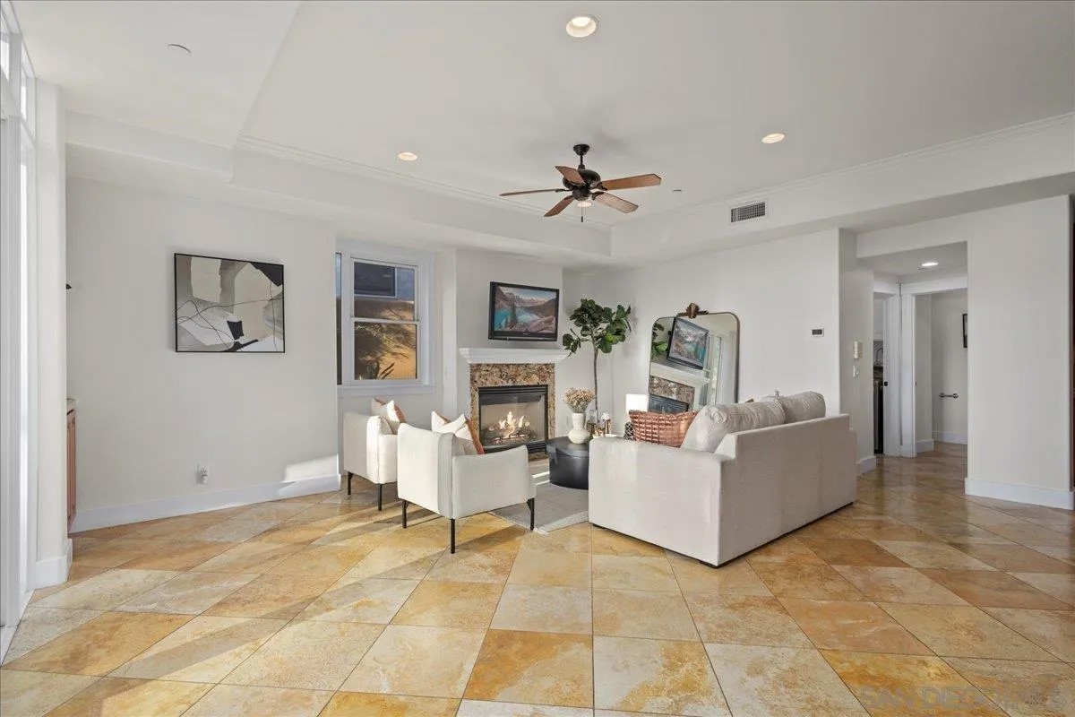 411 Orange Ave 1