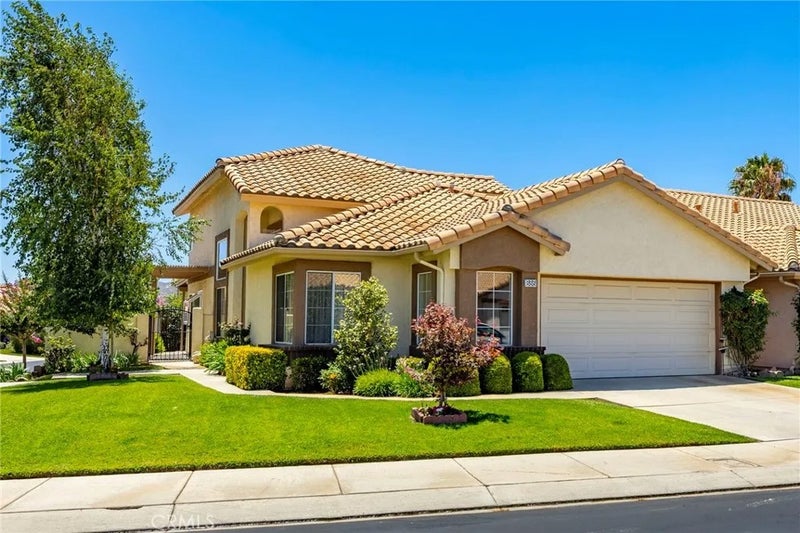 886 OAKLAND HILLS