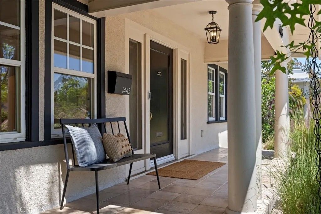 Photo of 1445 Paloma Street, Pasadena, CA 91104 (MLS # SR26077176)