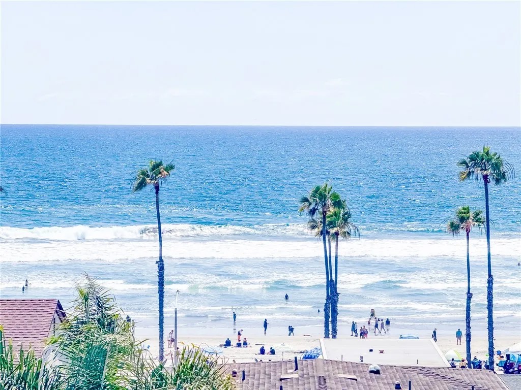 910 N Pacific 40