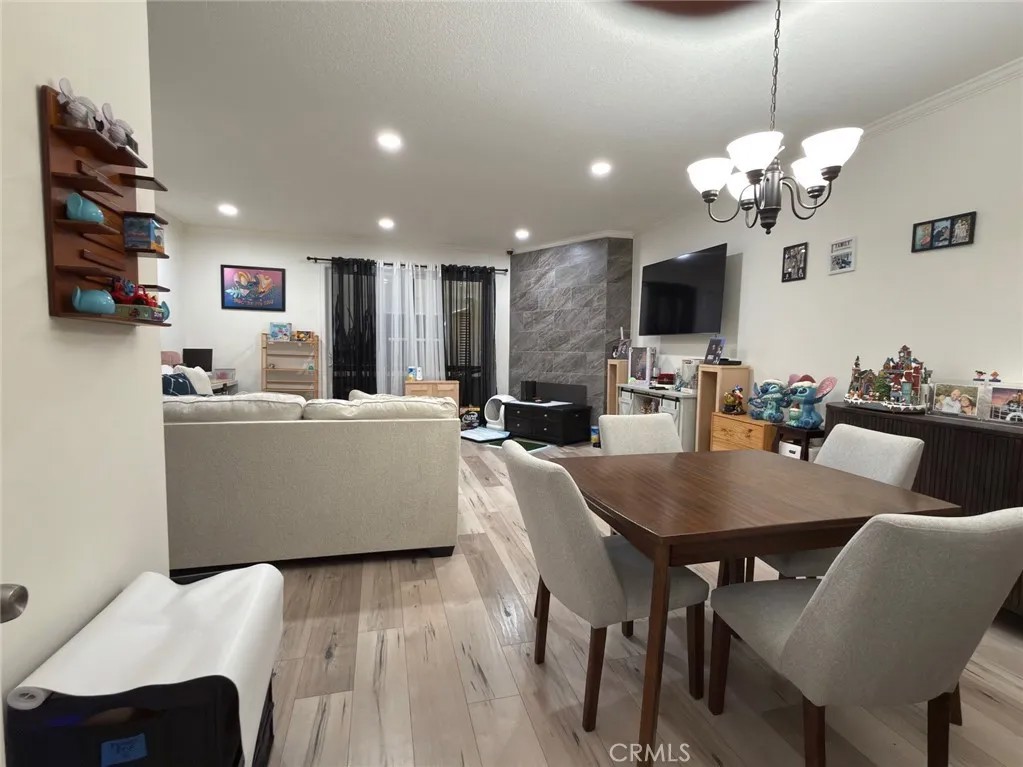 13214 Moorpark Street 108
