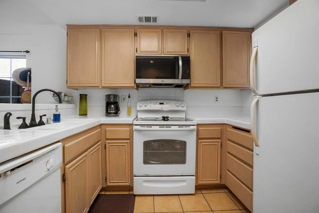 Photo of 8966 Arlingdale Way, Spring Valley, CA 91977 (MLS # 260019762)
