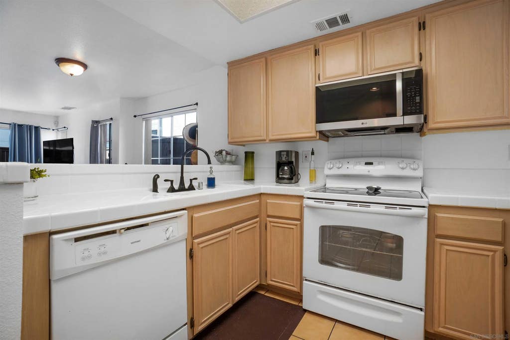 Photo of 8966 Arlingdale Way, Spring Valley, CA 91977 (MLS # 260019762)
