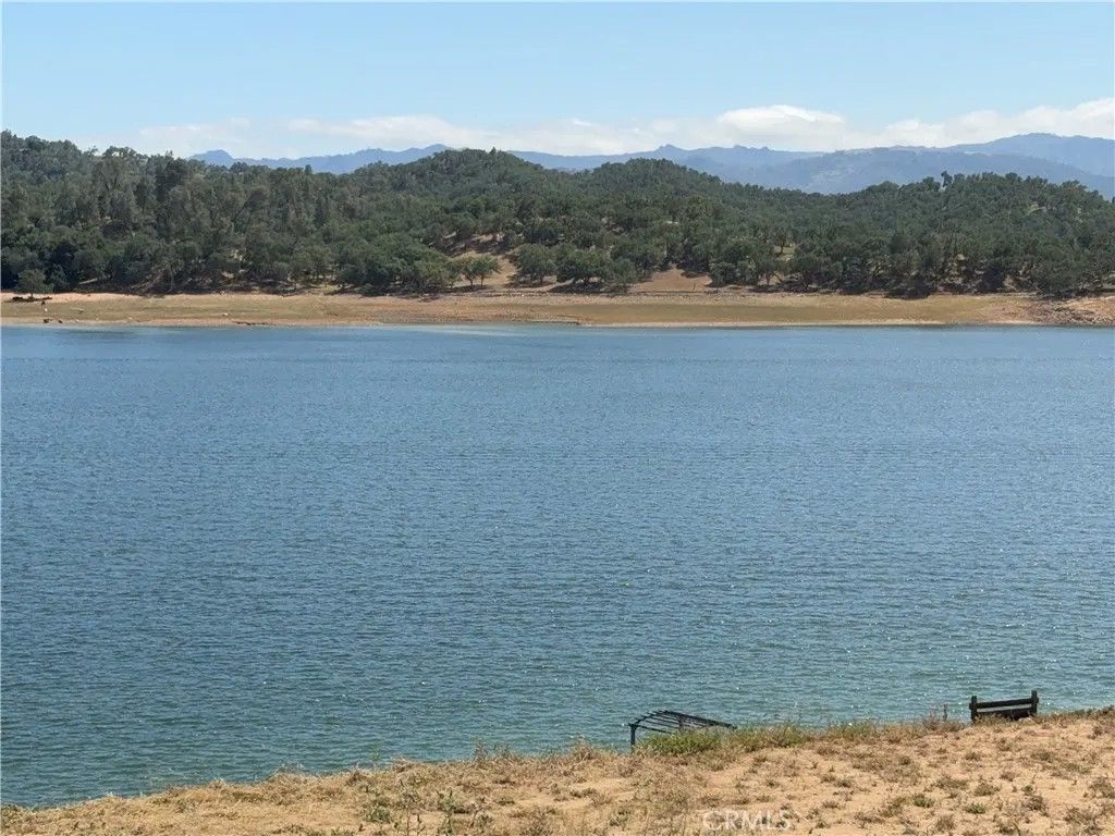 Photo of 6075 Nacimiento Shores Rd, Lake Nacimiento, CA 93426 (MLS # NS26131370)