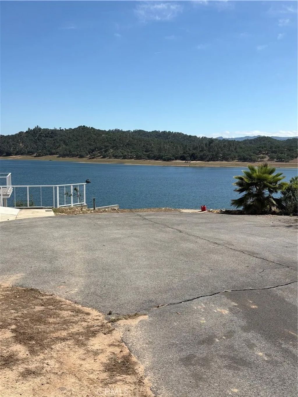 Photo of 6075 Nacimiento Shores Rd, Lake Nacimiento, CA 93426 (MLS # NS26131370)