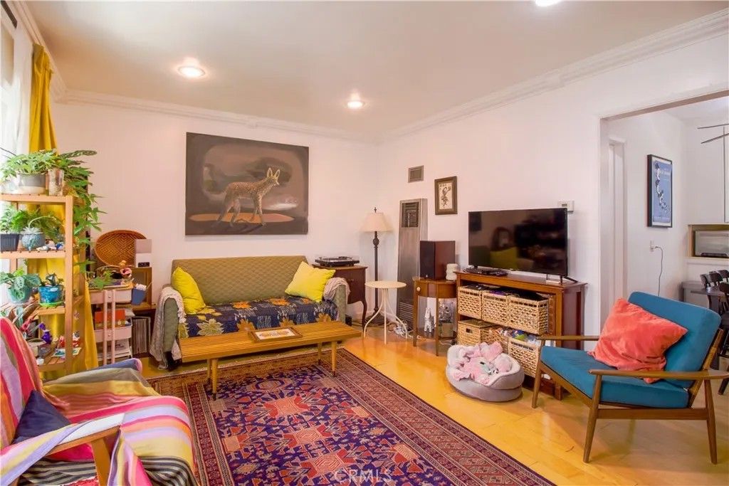 Photo of 418 E Harvard Rd #F, Burbank, CA 91501 (MLS # BB26069087)