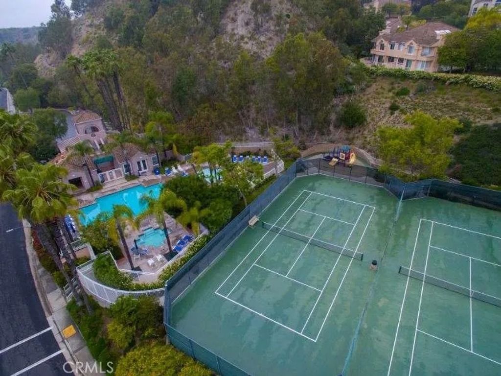 Photo of 962 Calle Bella, Glendale, CA 91208 (MLS # GD26060882)