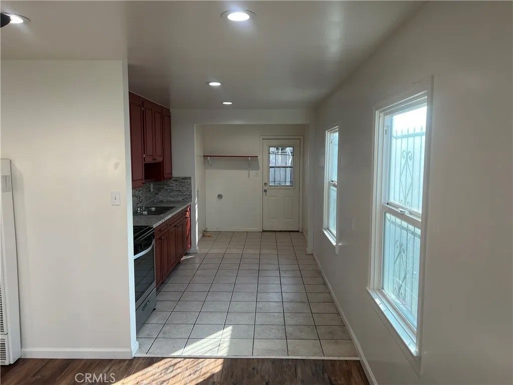 Photo of 3734 W IMPERIAL Highway, Inglewood, CA 90303 (MLS # SR25277201)