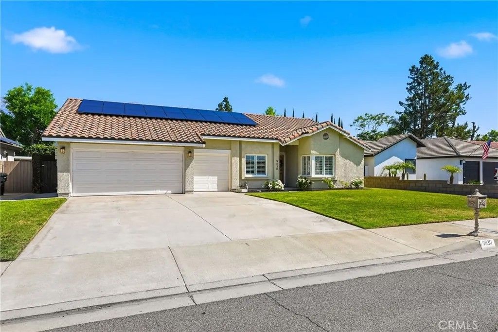 Photo of 9830 Golden Arrow LN, Rancho Cucamonga, CA 91701 (MLS # CV26097615)