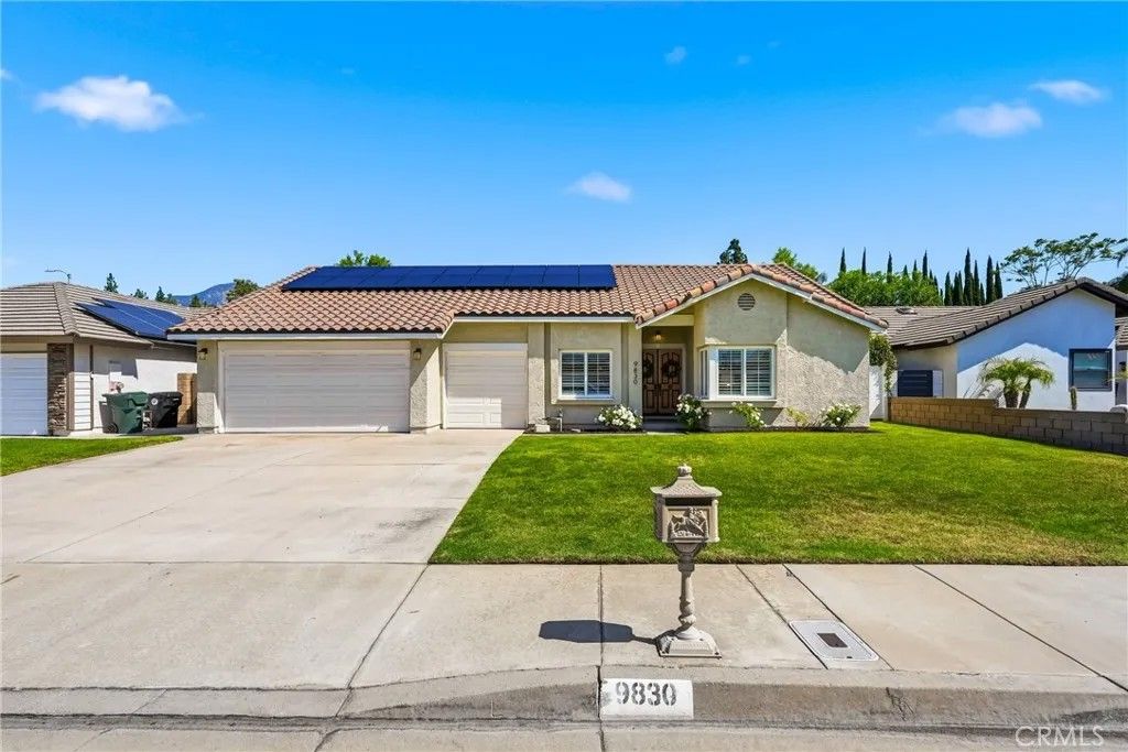 Photo of 9830 Golden Arrow LN, Rancho Cucamonga, CA 91701 (MLS # CV26097615)