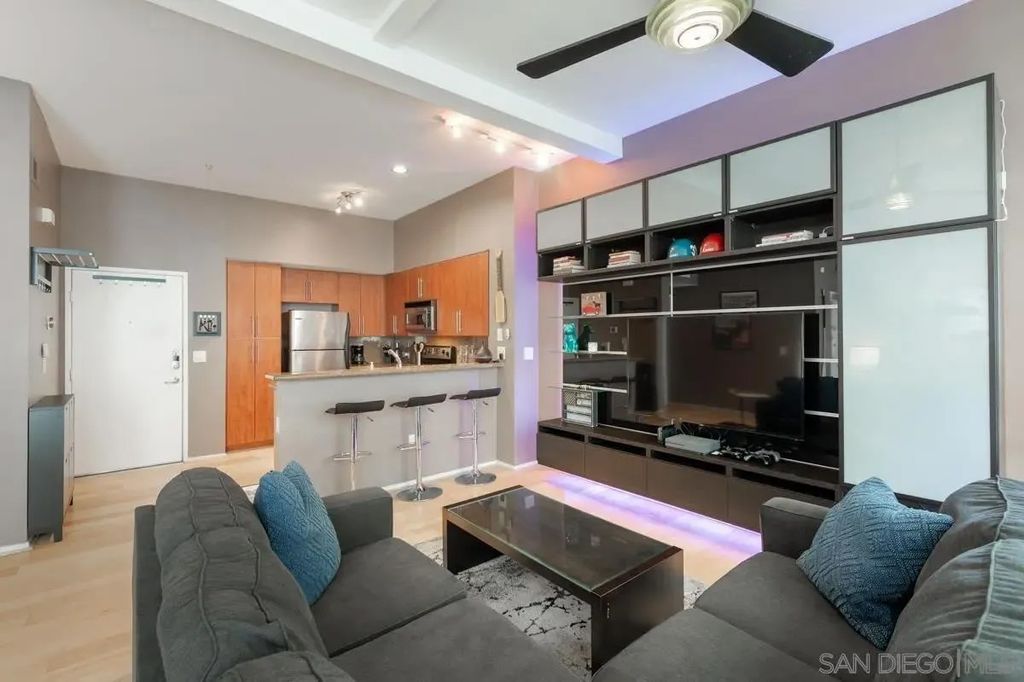 Photo of 120 Island Ave #228, San Diego, CA 92101 (MLS # 250040712)