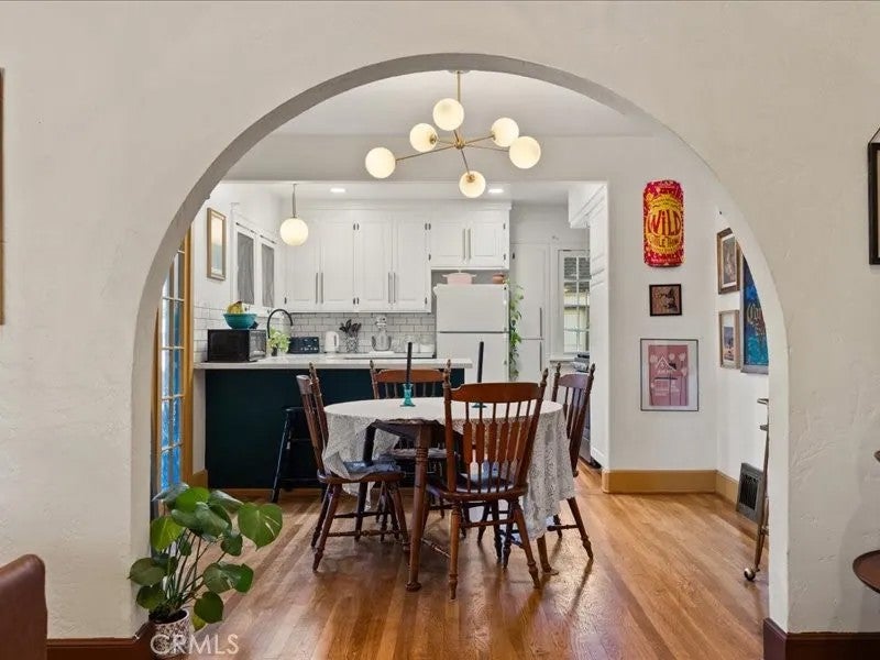 935 Poplar