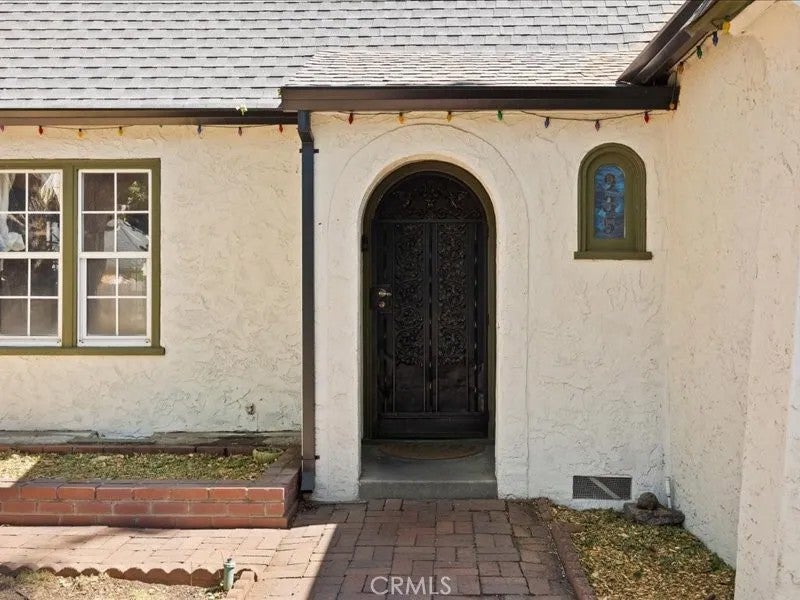 935 Poplar