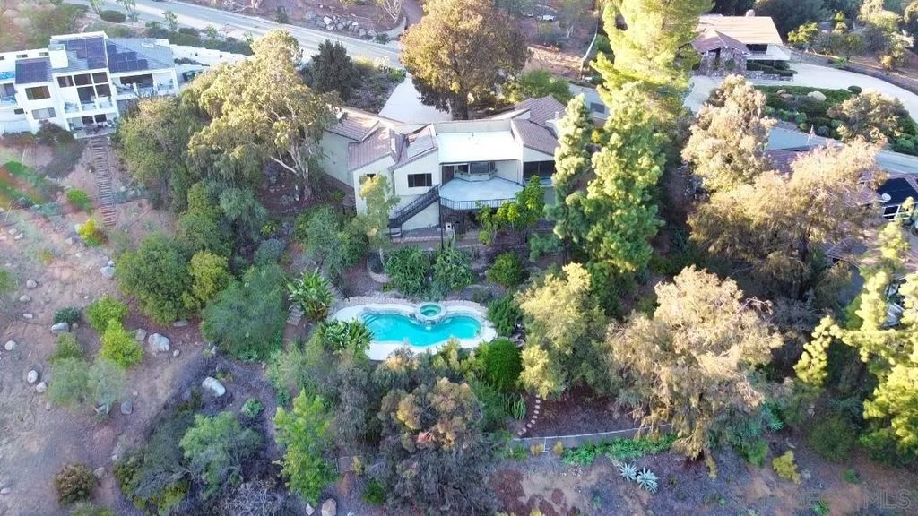 Photo of 1077 Vista Madera Lane, El Cajon, CA 92019 (MLS # 250044826)