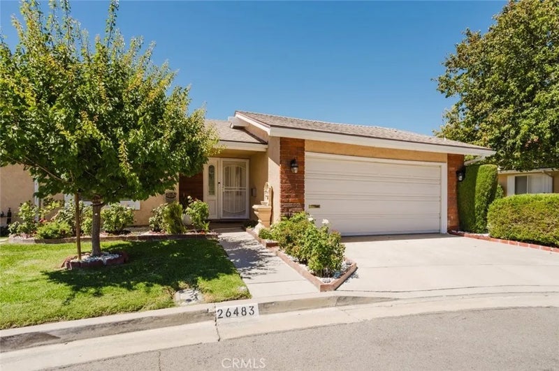 26483 Fairway Circle