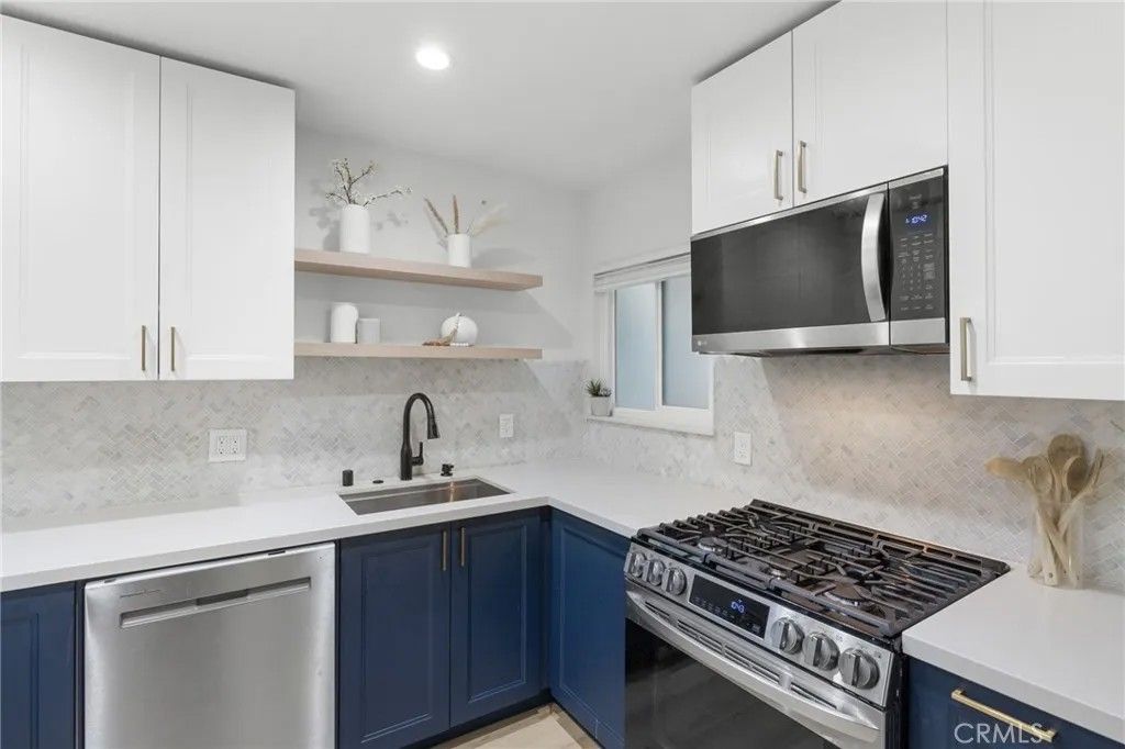 Photo of 5001 Stoney Creek Rd #354, Culver City, CA 90230 (MLS # SR26054792)