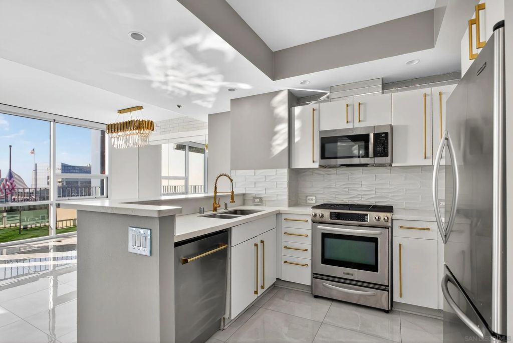 Photo of 321 10Th Ave #2204, San Diego, CA 92101 (MLS # 250043847)