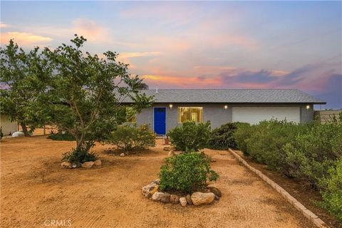 Photo of 58193 Campanula St, Yucca Valley, CA 92284 (MLS # OC26071911)