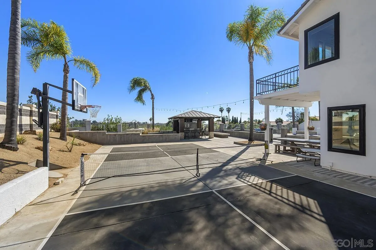 376 Canyon Ridge