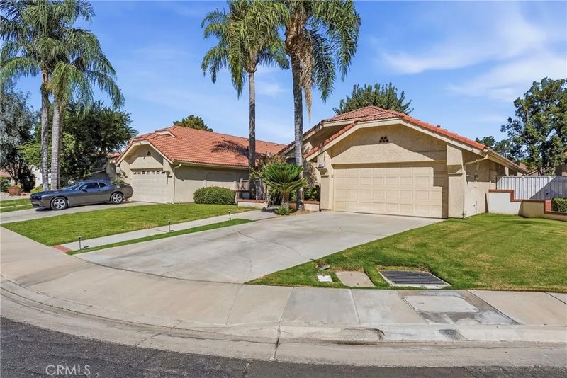 8012 Chaucer Street