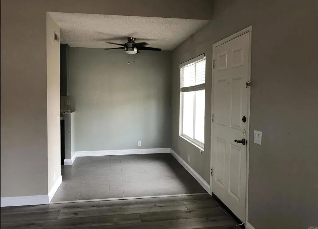 4055 Porte La Paz 141