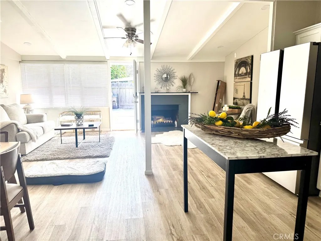 6015 N Alturas