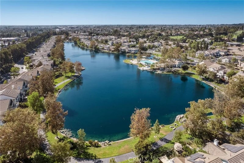 8 Bayview Drive