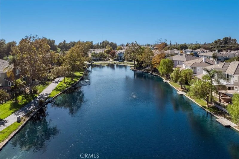8 Bayview Drive